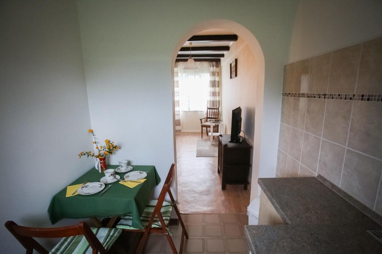 Hellenyi Apartmanok ハルカーニャ エクステリア 写真