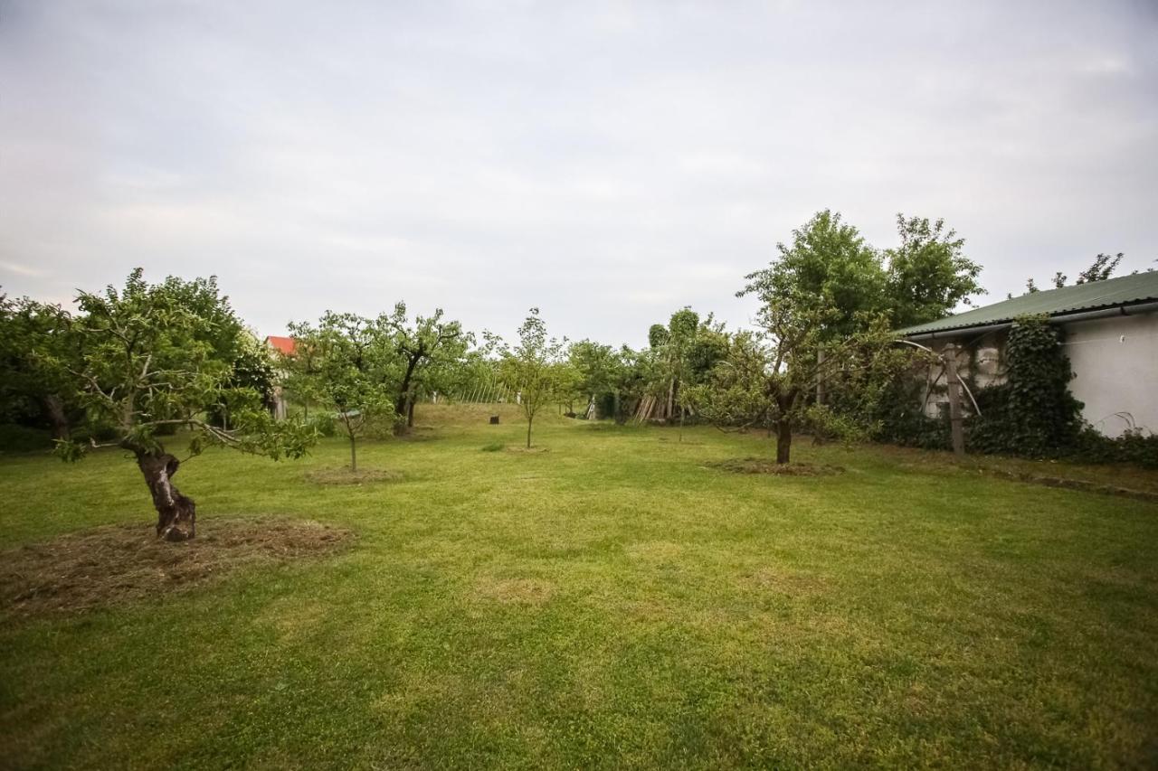 Hellenyi Apartmanok ハルカーニャ エクステリア 写真